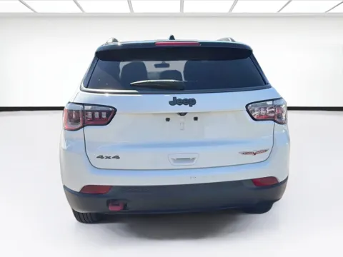 More photos of 2019 Jeep Compass Trailhawk at KarGenie, CA