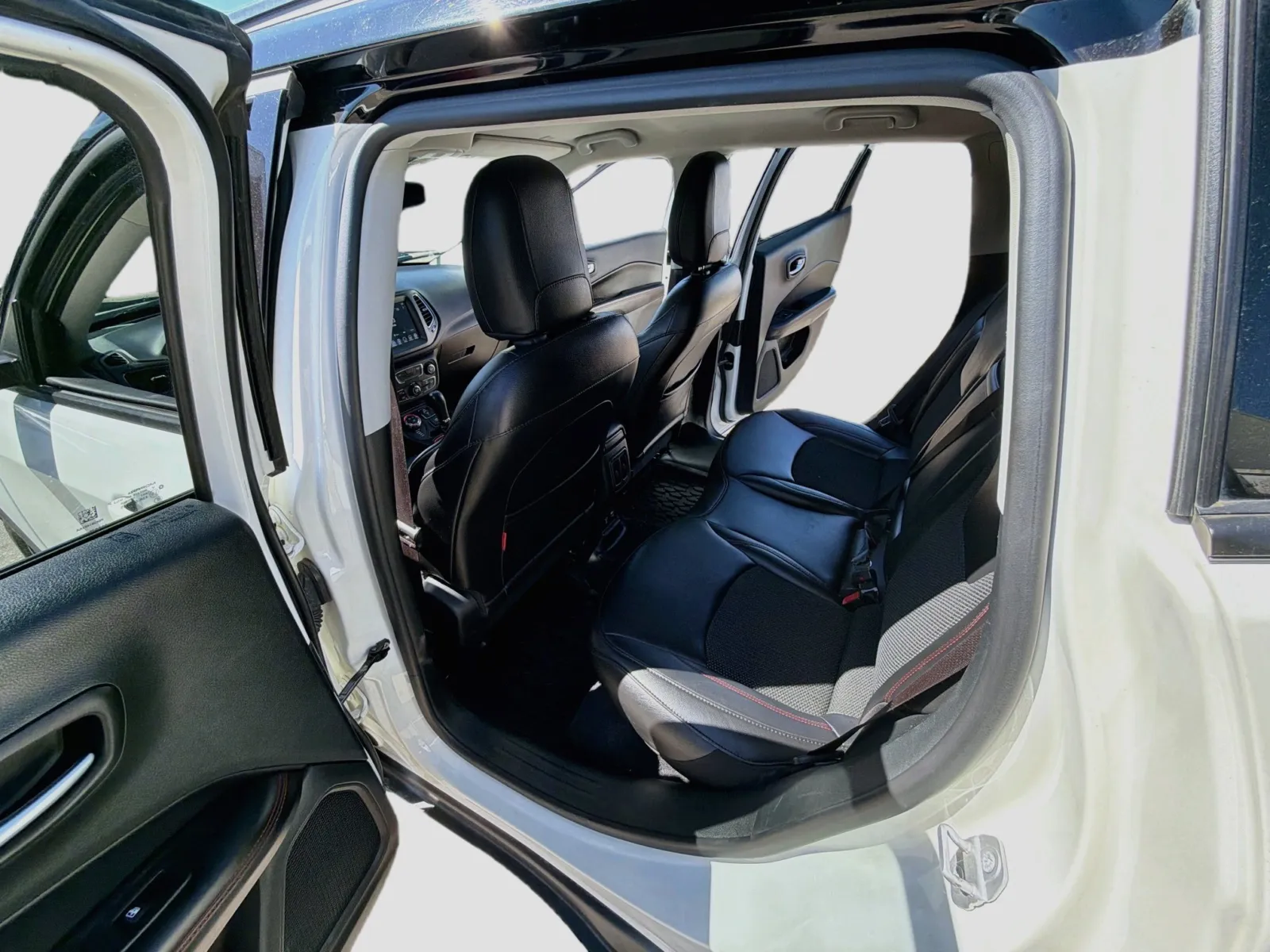 Jeep Compass photo 16