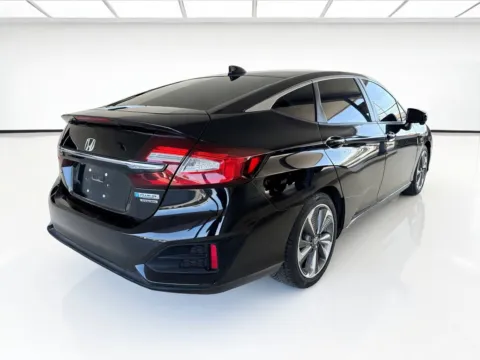 More photos of 2018 Honda Clarity Plug-In Hybrid Touring at KarGenie, CA
