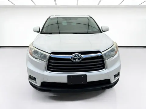 Photos of 2016 Toyota Highlander Limited Platinum for sale in Fontana, CA at KarGenie