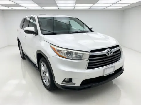 Another view of 2016 Toyota Highlander Limited Platinum for sale in Fontana, CA at KarGenie