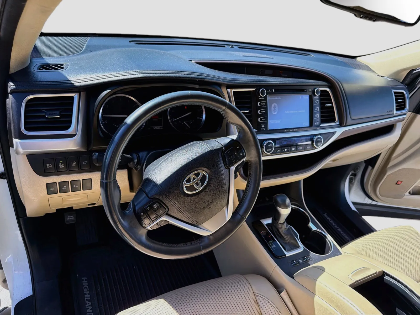 Toyota Highlander photo 7