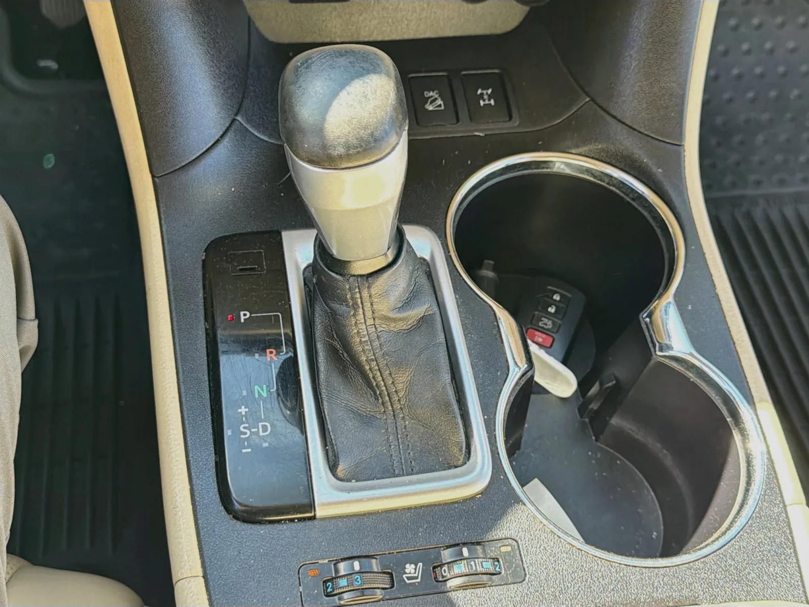 Toyota Highlander photo 12