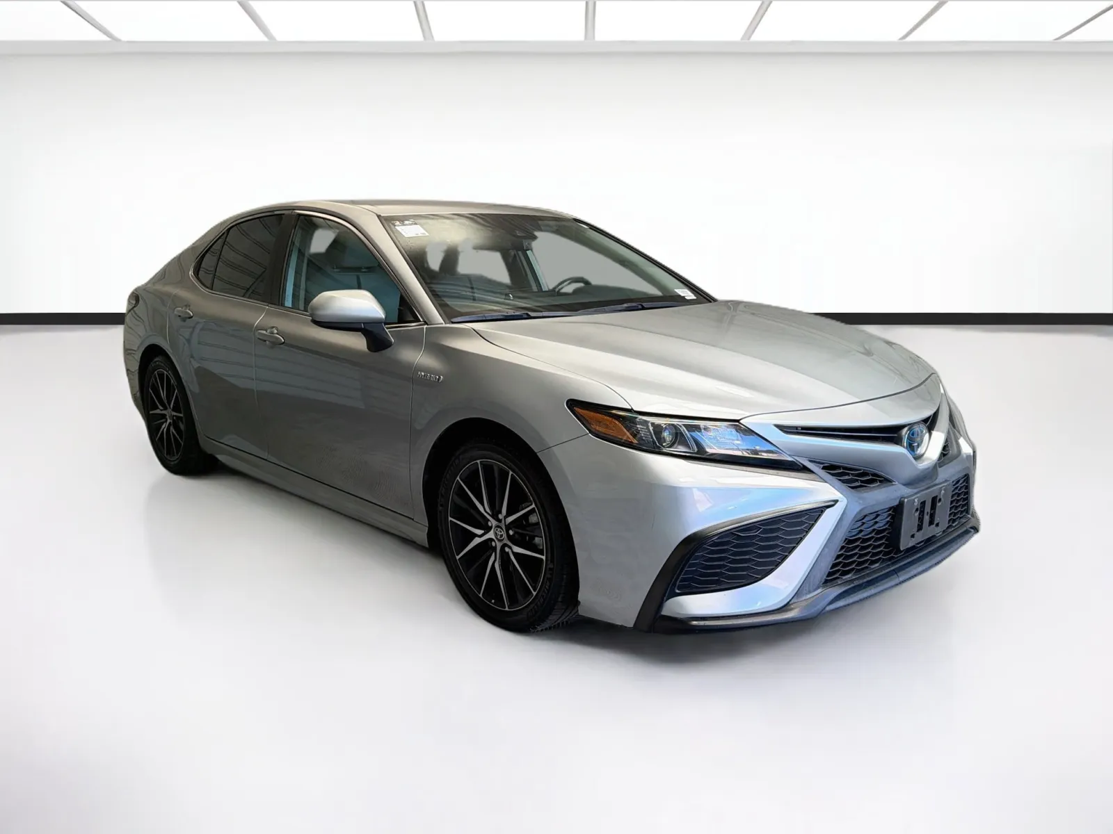 Toyota Camry photo 3