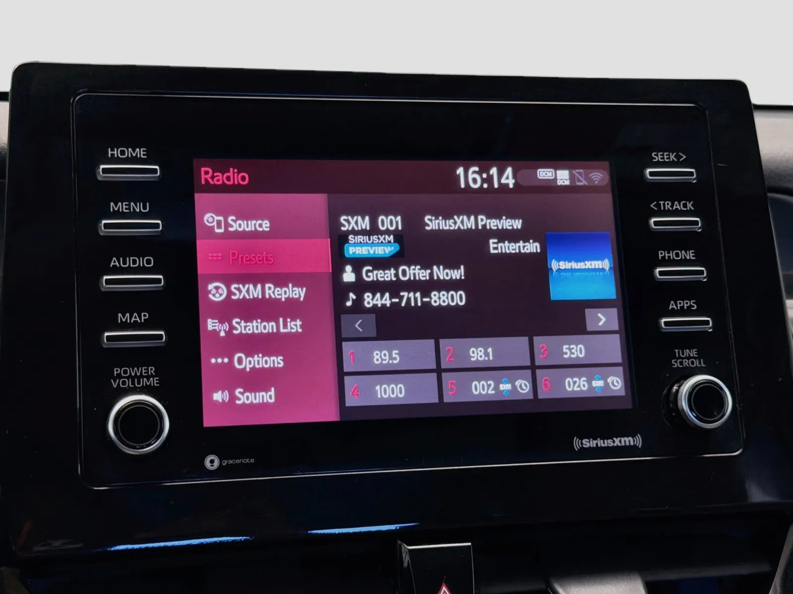 Toyota Camry photo 9
