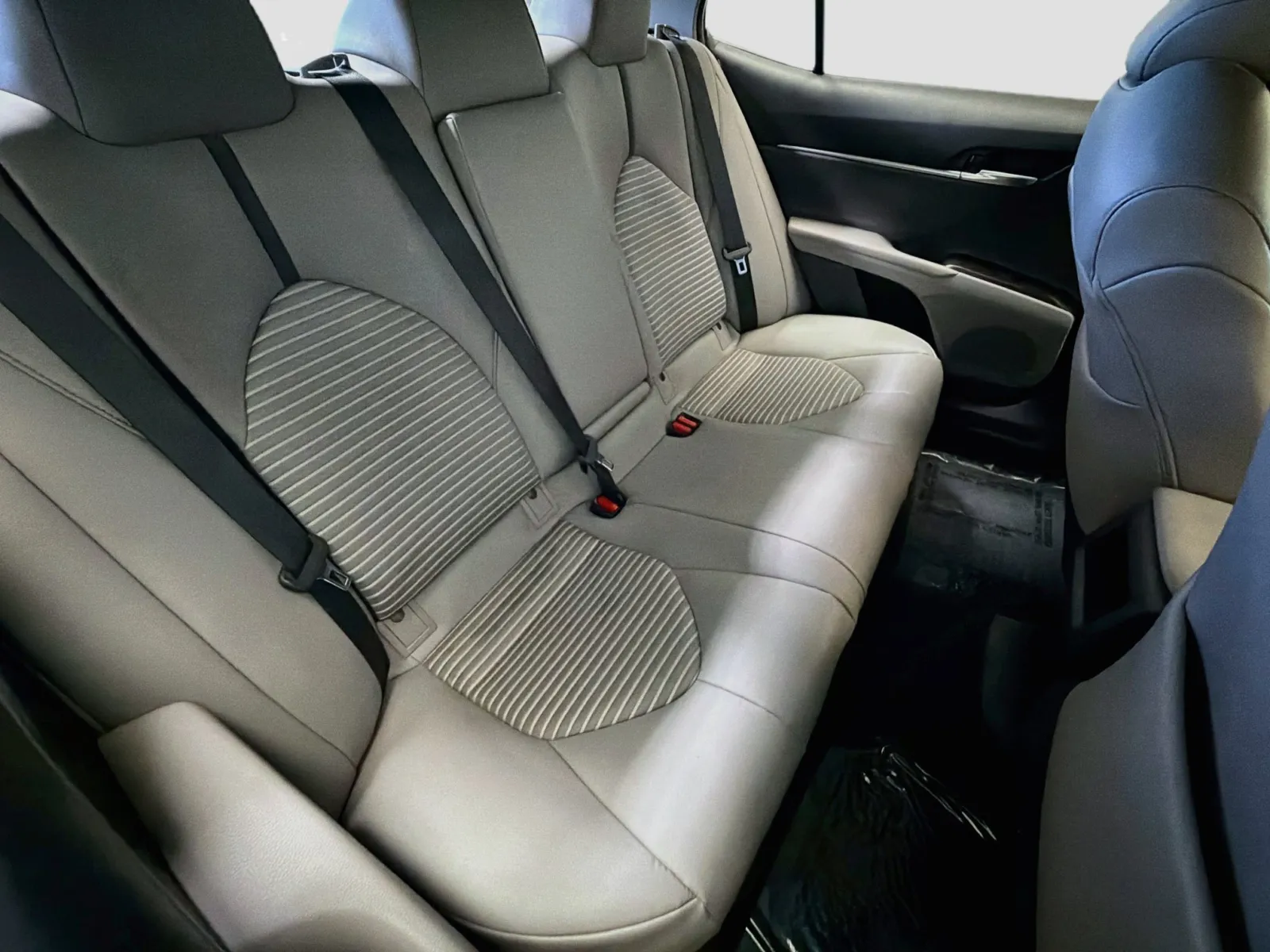Toyota Camry photo 14