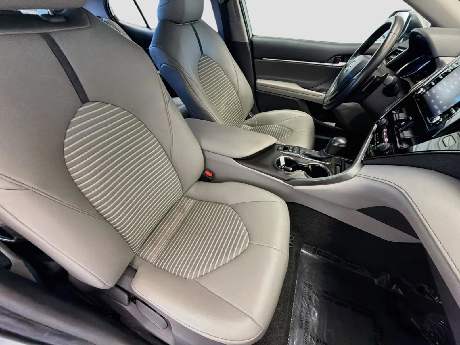 Toyota Camry photo 15