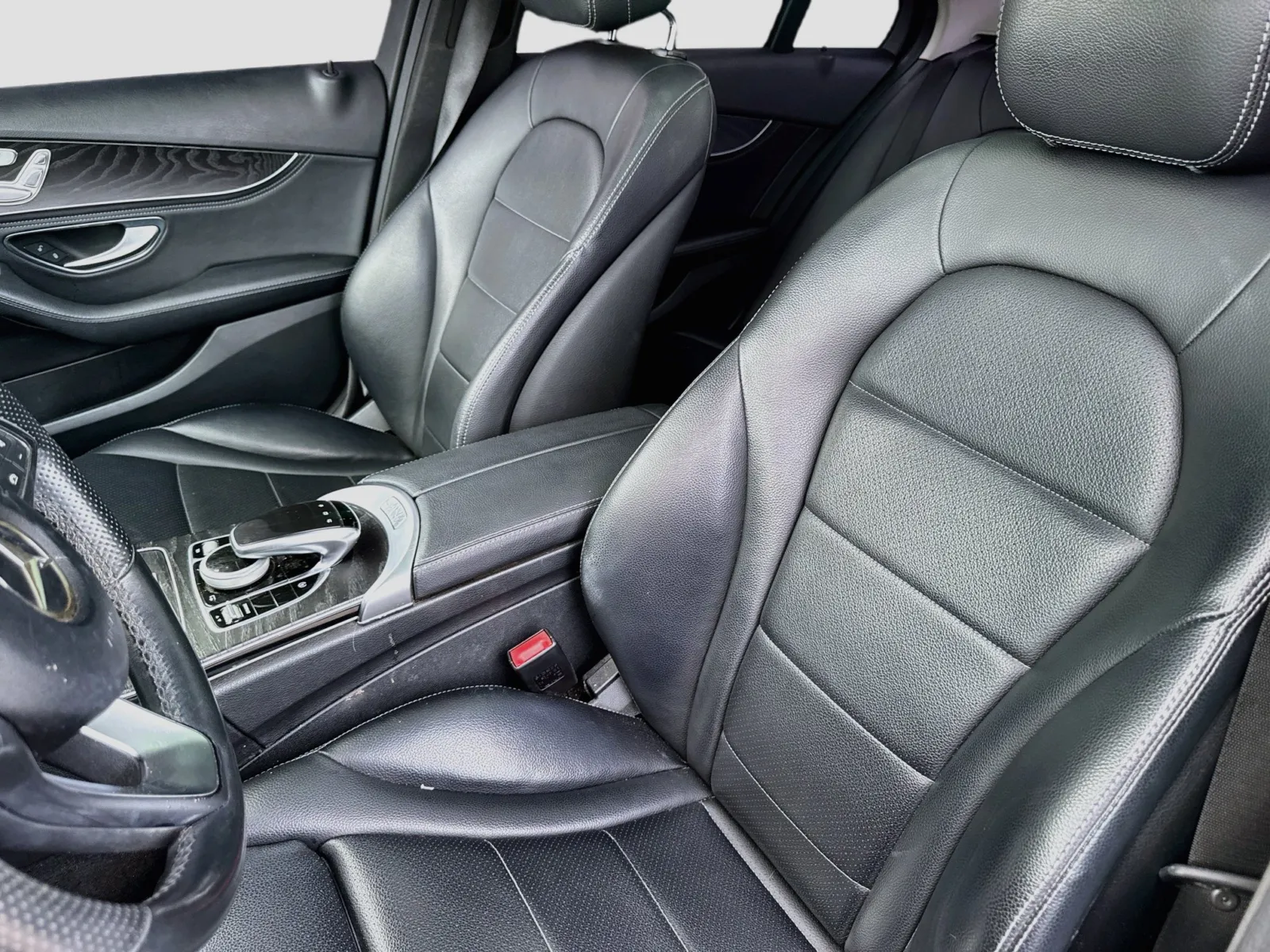 Mercedes-Benz C-Class photo 12