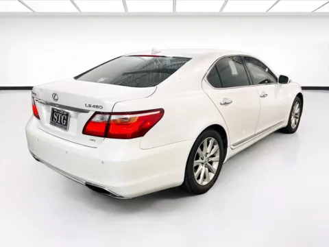 More photos of 2010 Lexus LS 460 at KarGenie, CA
