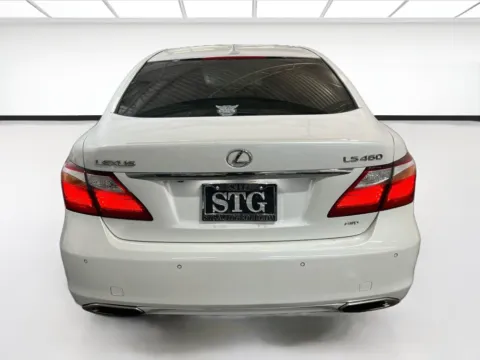 More photos of 2010 Lexus LS 460 at KarGenie, CA