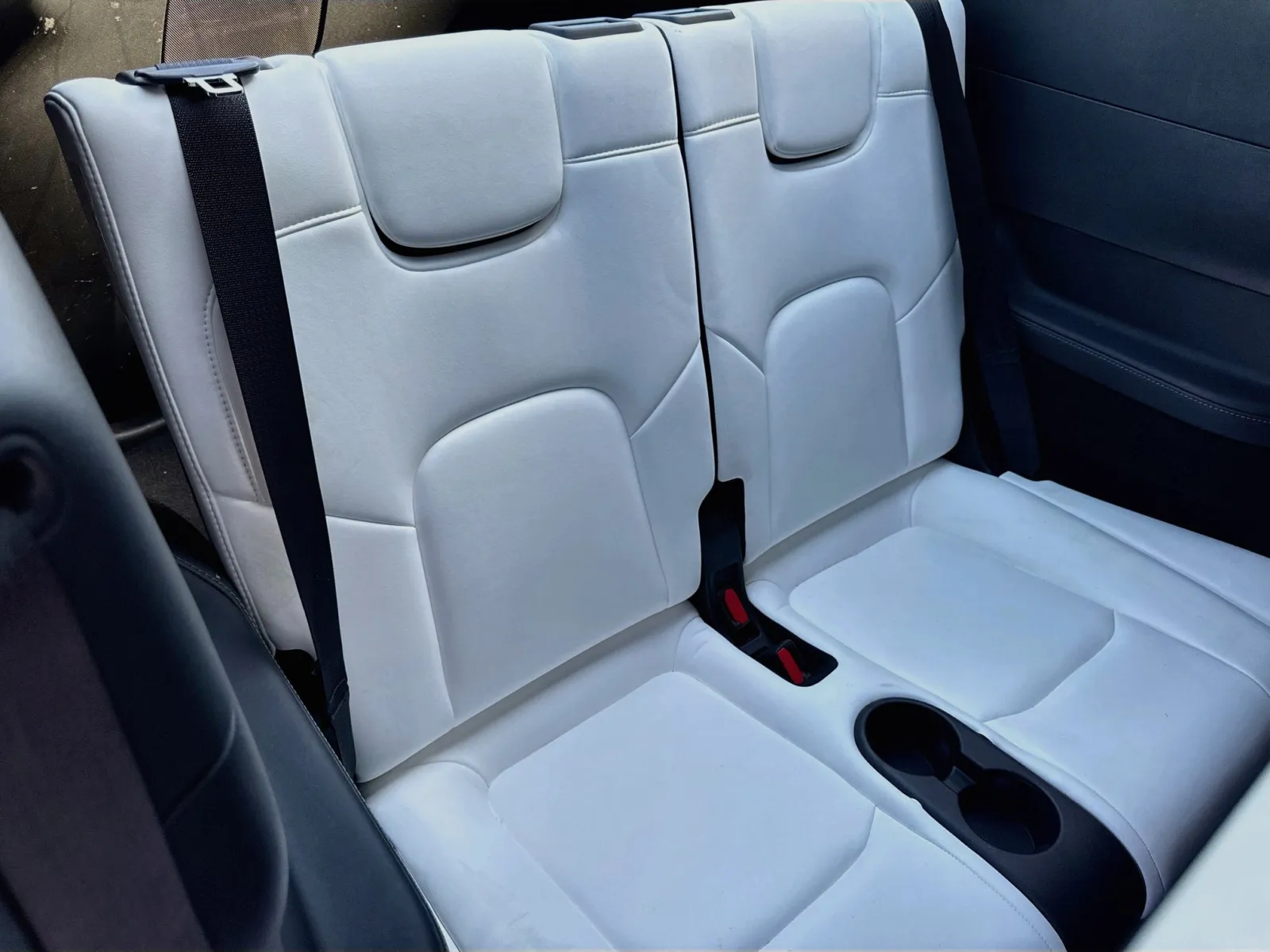 Tesla Model Y photo 17