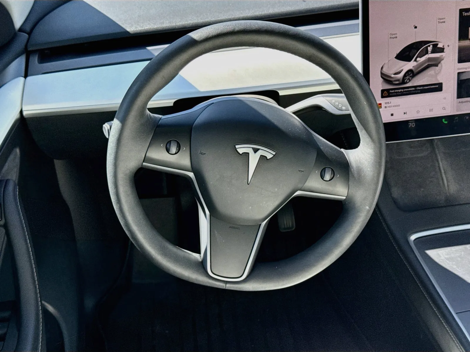 Tesla Model Y photo 14