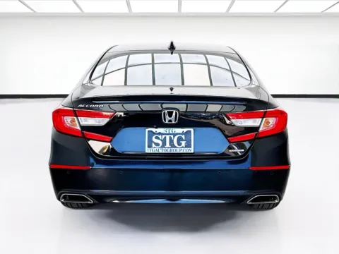 More photos of 2018 Honda Accord Sedan Touring at KarGenie, CA
