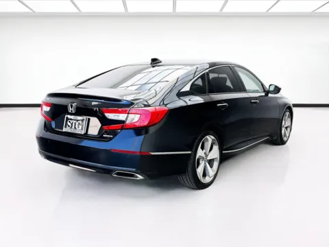 More photos of 2018 Honda Accord Sedan Touring at KarGenie, CA