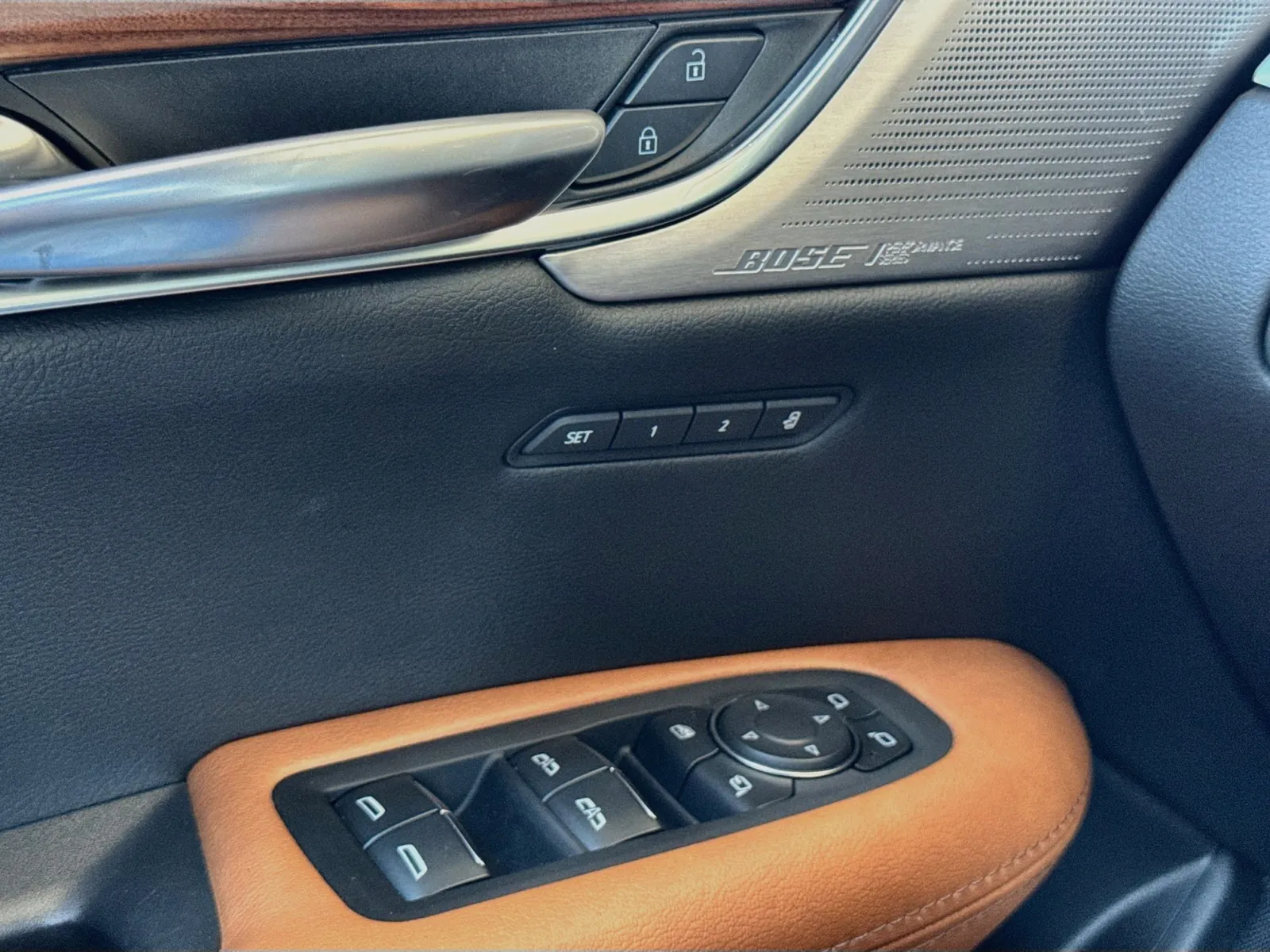 Cadillac XT5 photo 13