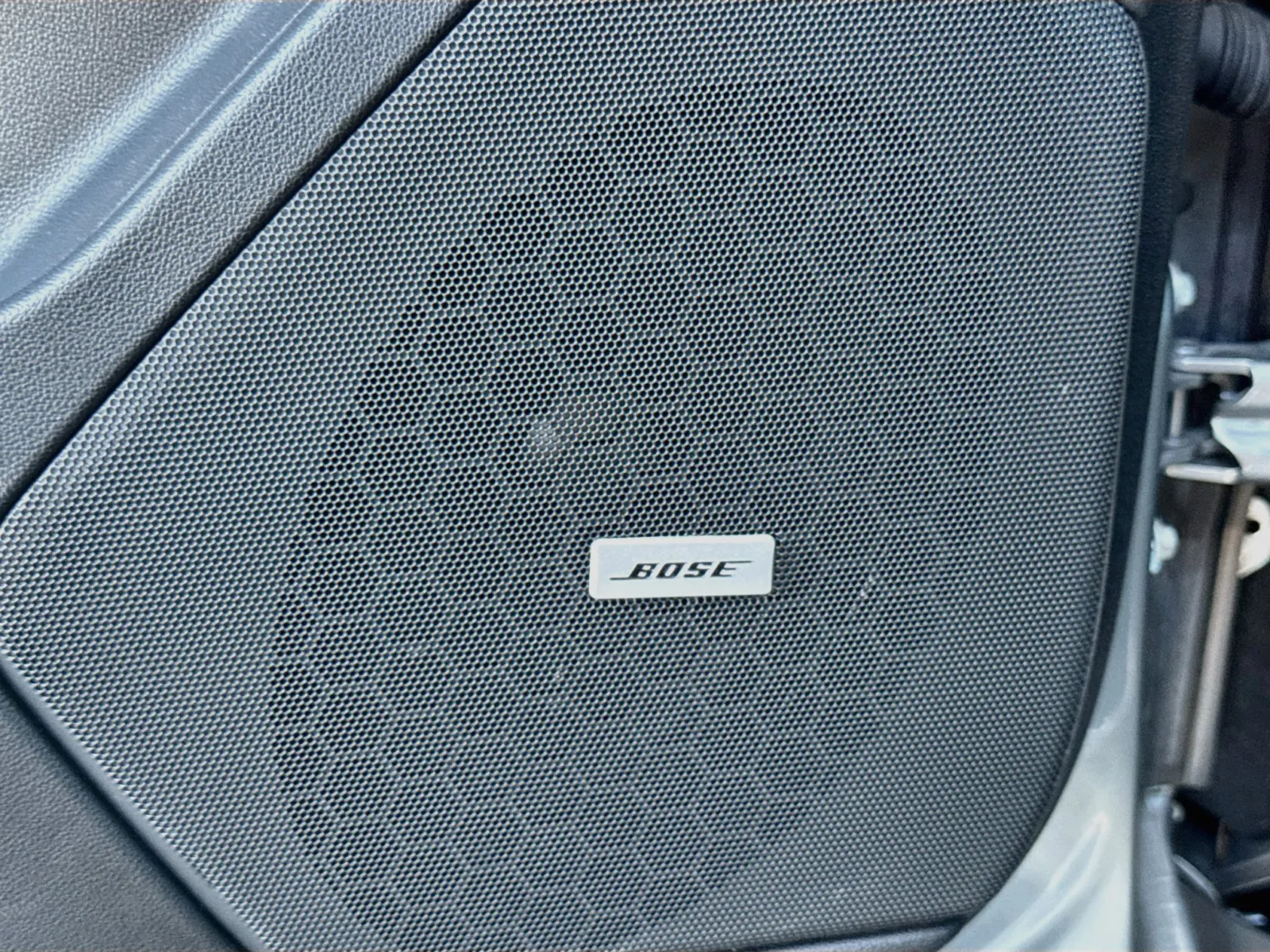 Cadillac XT5 photo 14