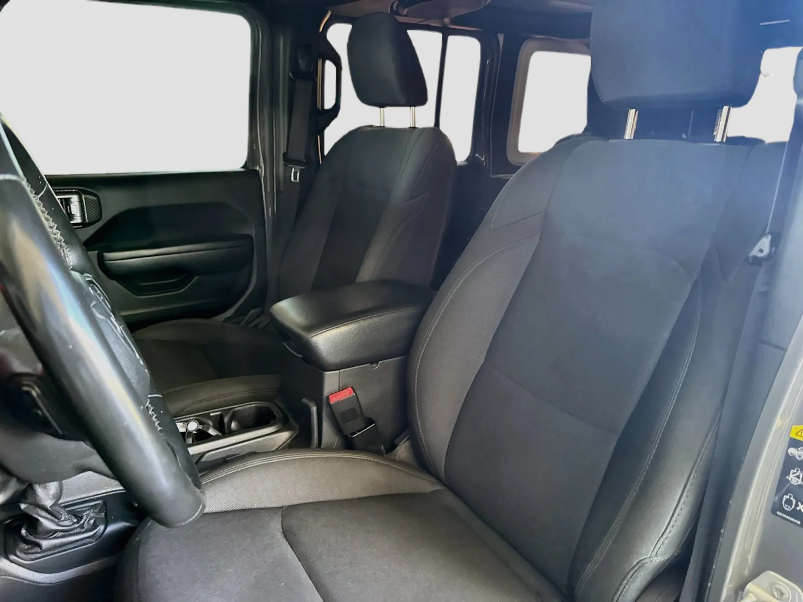 Jeep Wrangler photo 12