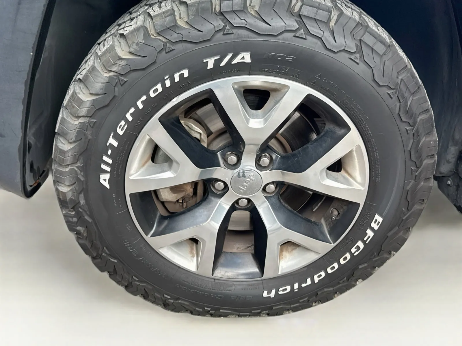 Jeep Cherokee photo 18