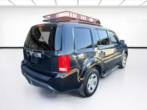 More photos of 2015 Honda Pilot LX at KarGenie, CA