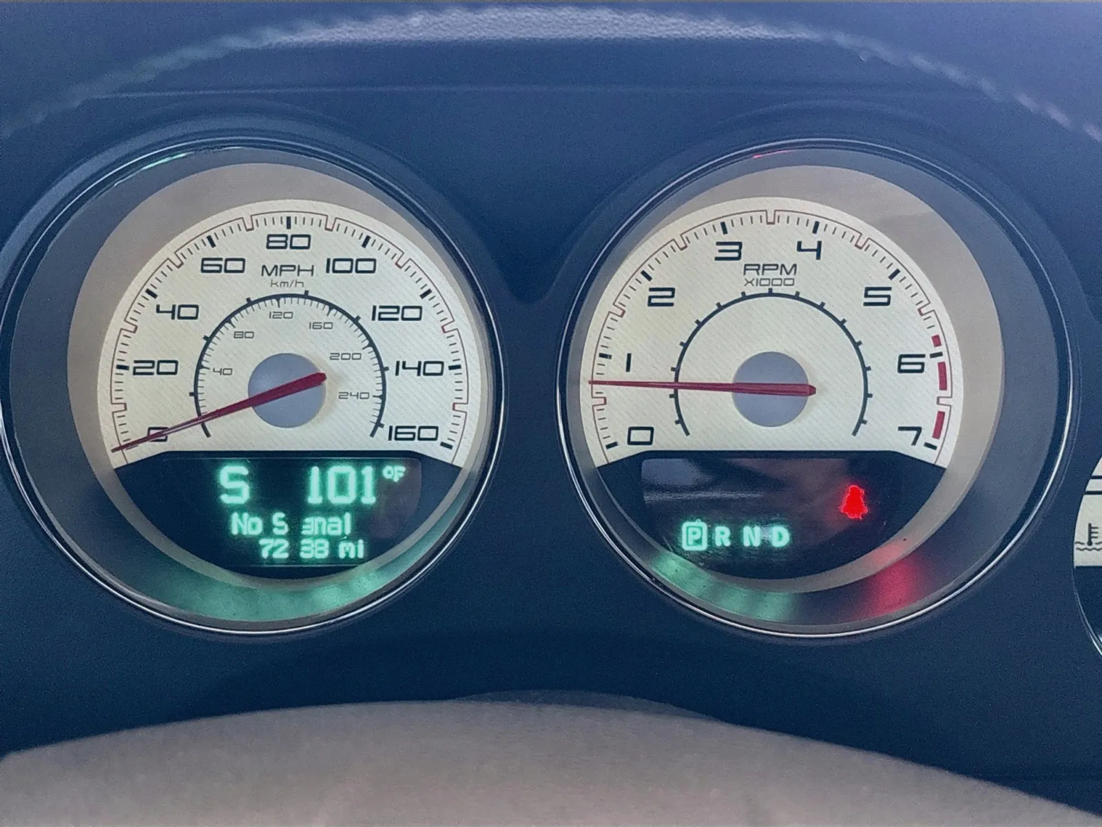 Dodge Challenger photo 8