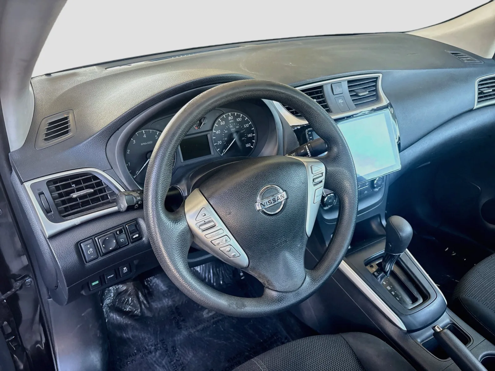 Nissan Sentra photo 7
