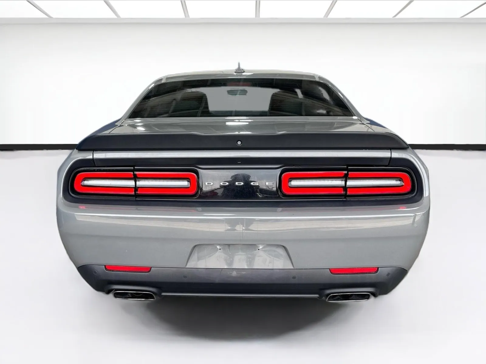 Dodge Challenger photo 5
