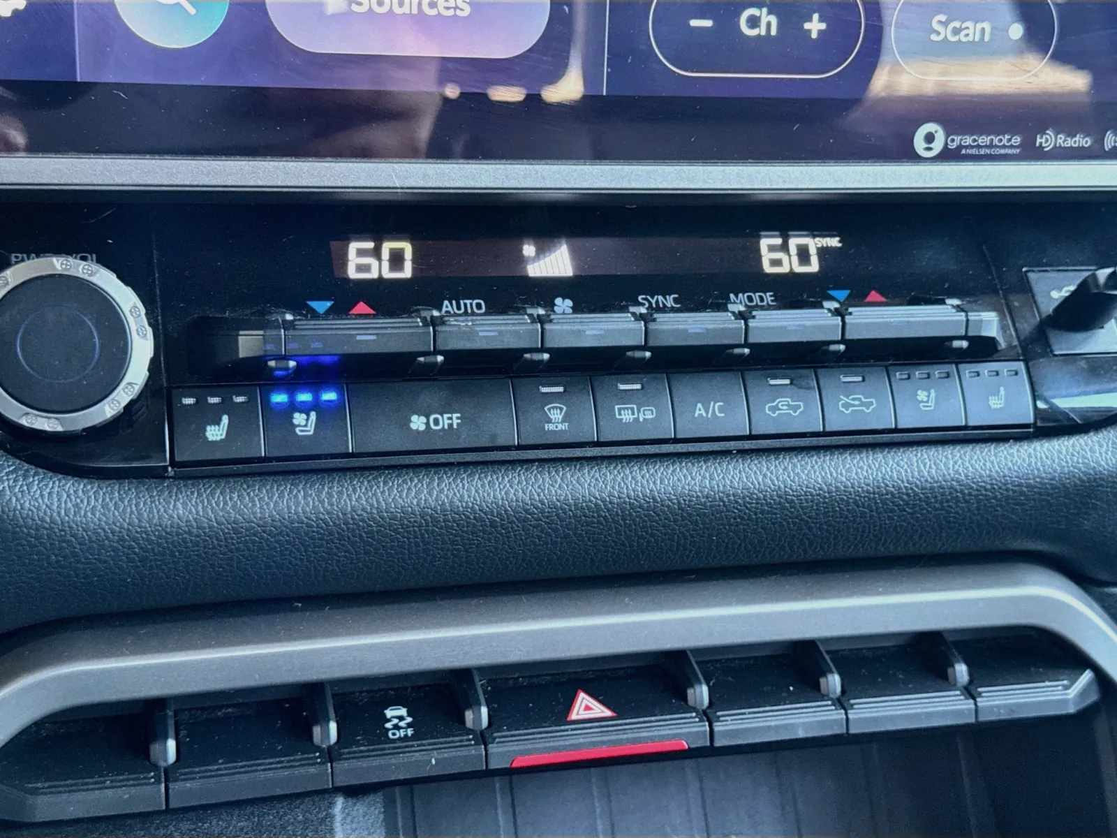 Toyota Tundra photo 11