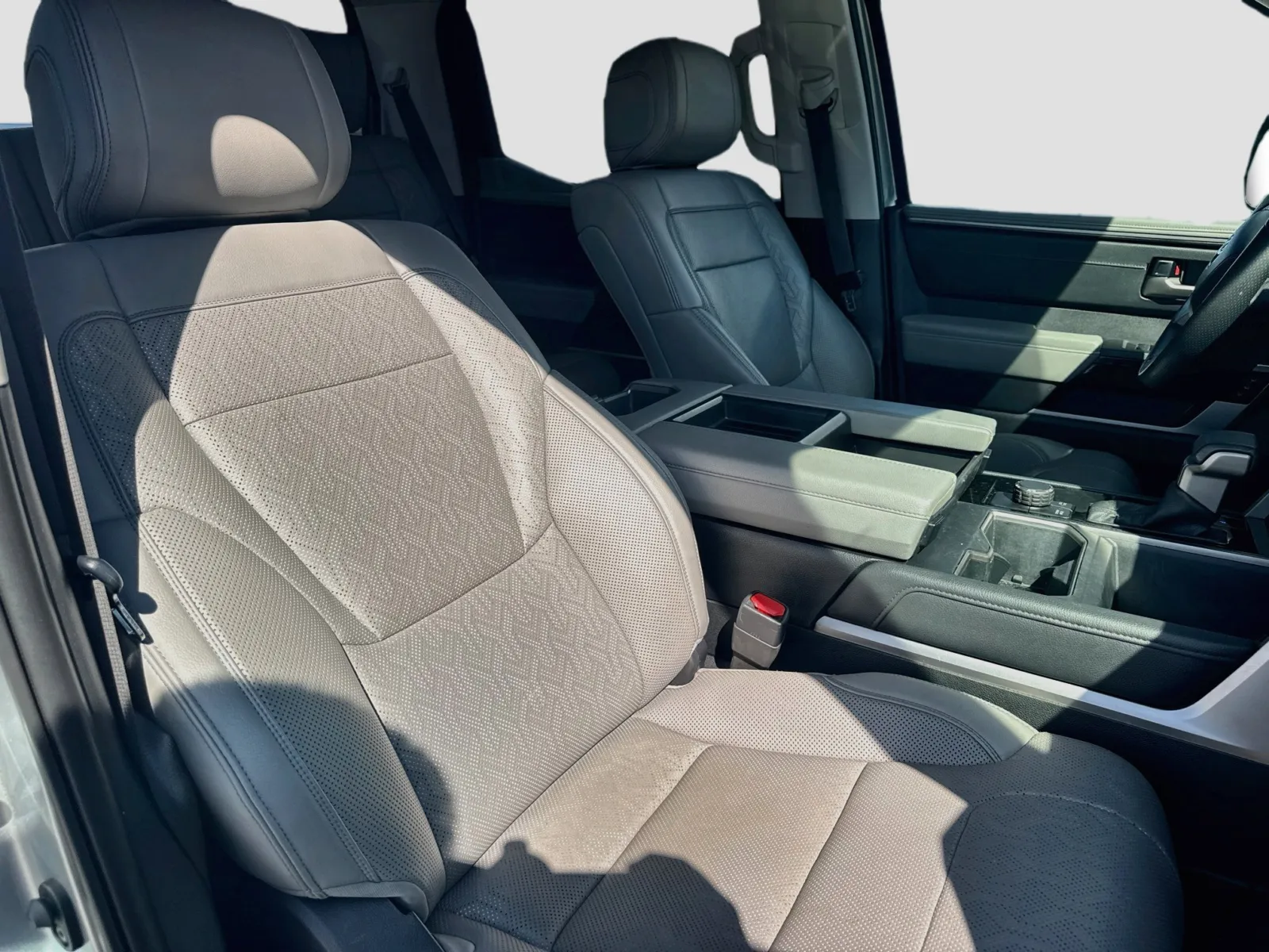 Toyota Tundra photo 16