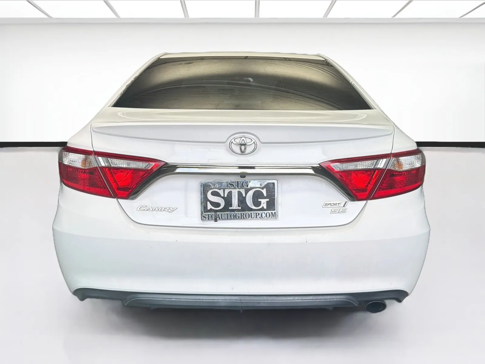 Toyota Camry photo 5