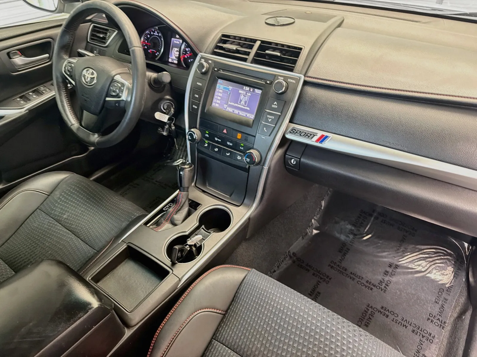 Toyota Camry photo 12