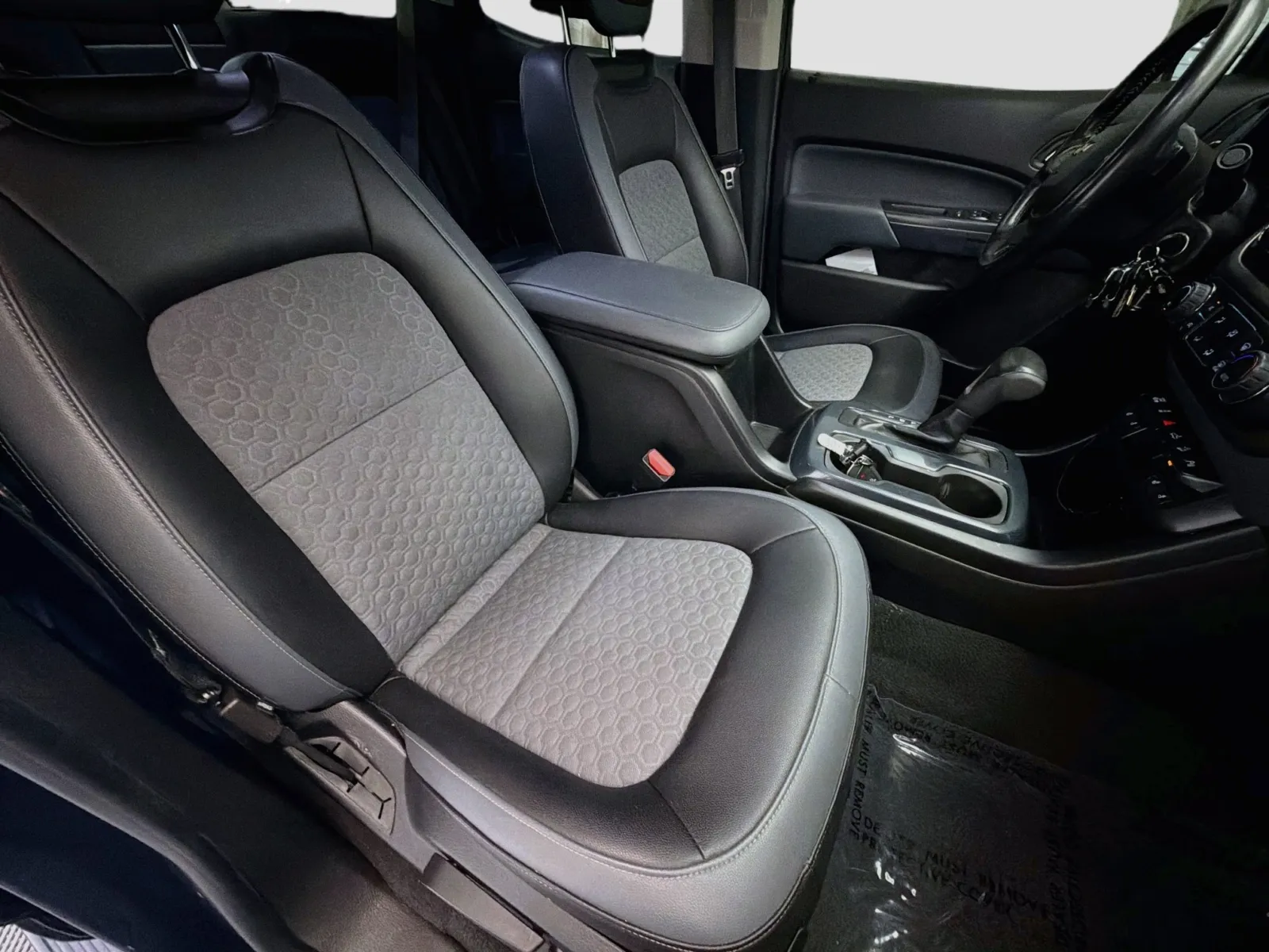 Chevrolet Colorado photo 15
