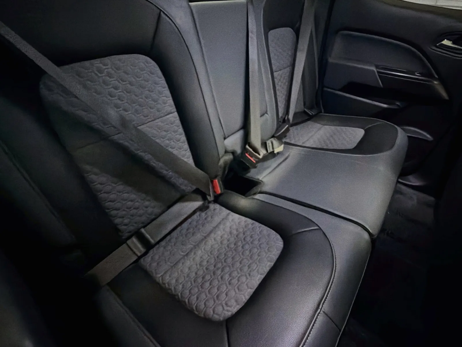 Chevrolet Colorado photo 14