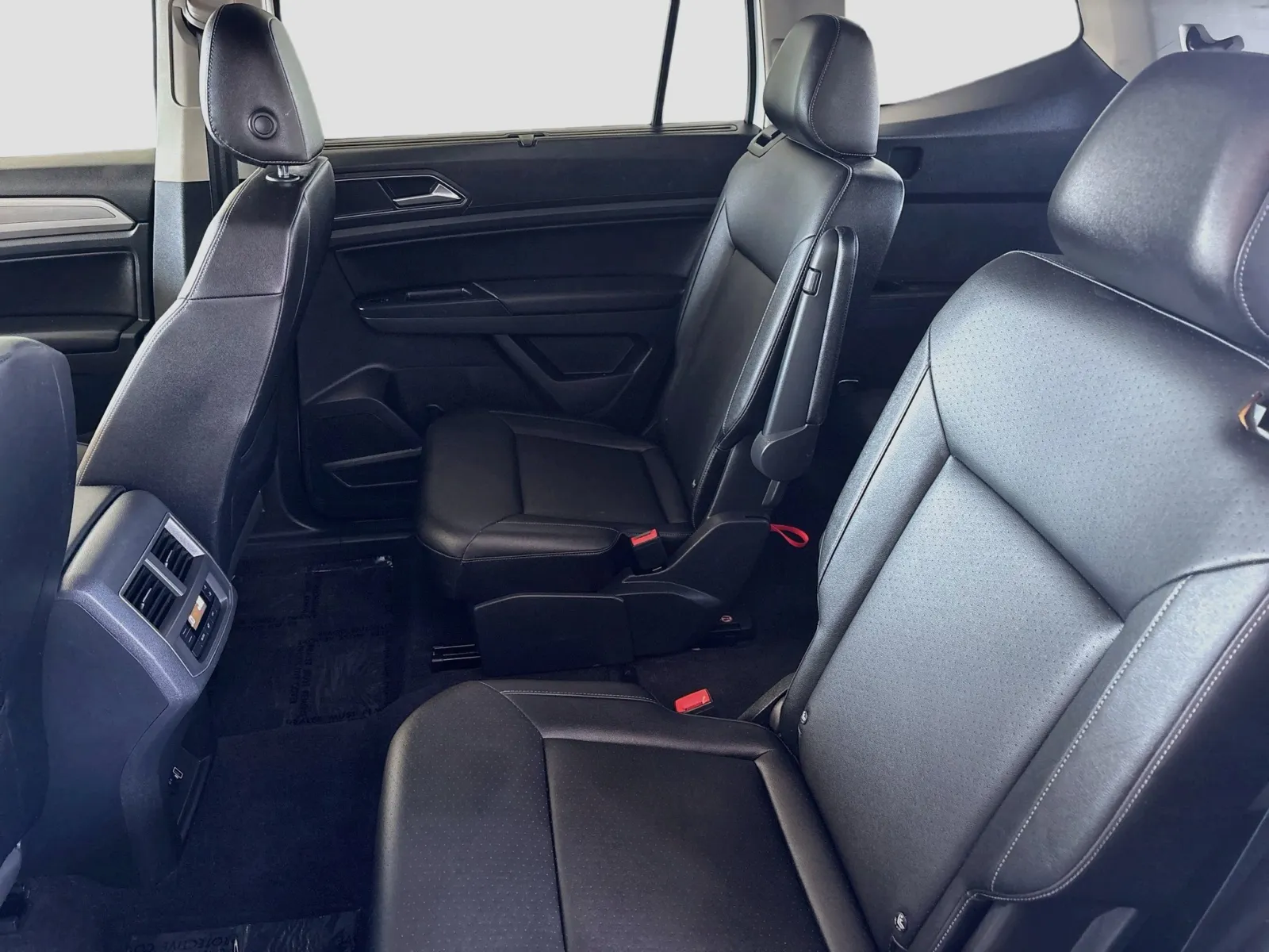 Volkswagen Atlas photo 16