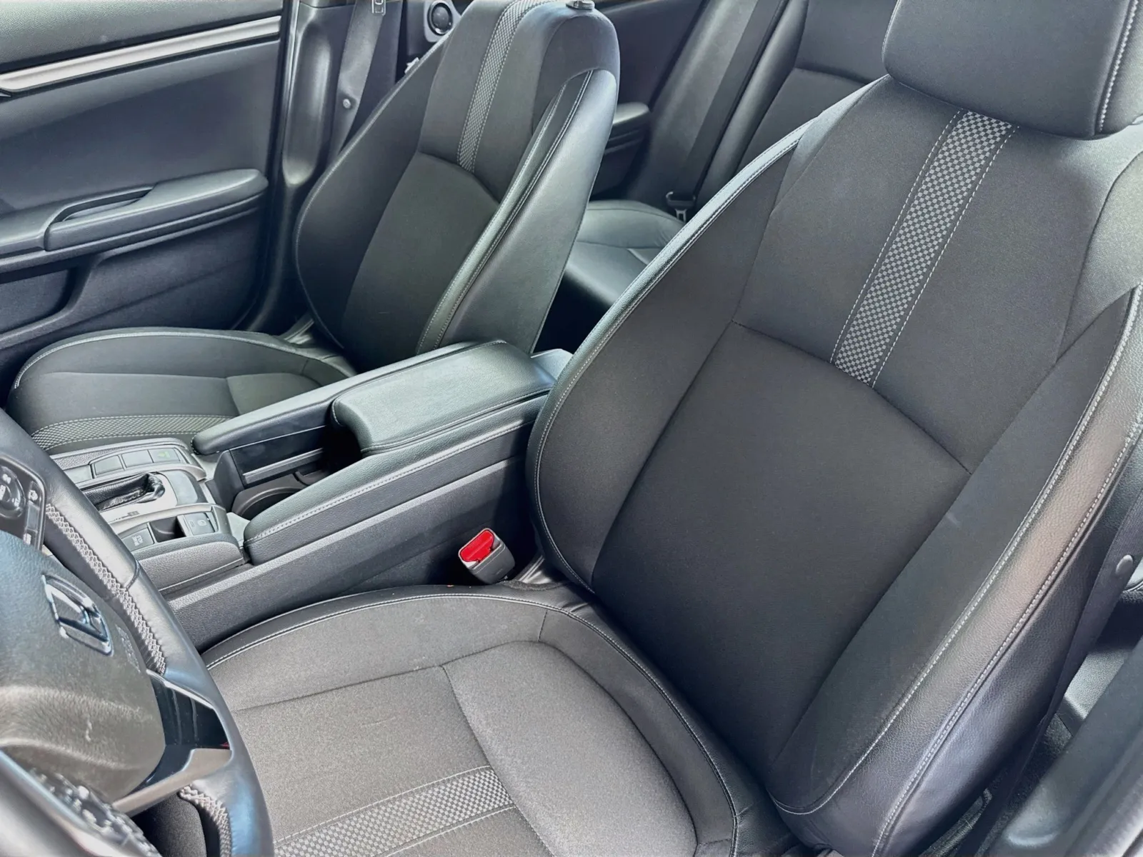 Honda Civic photo 12