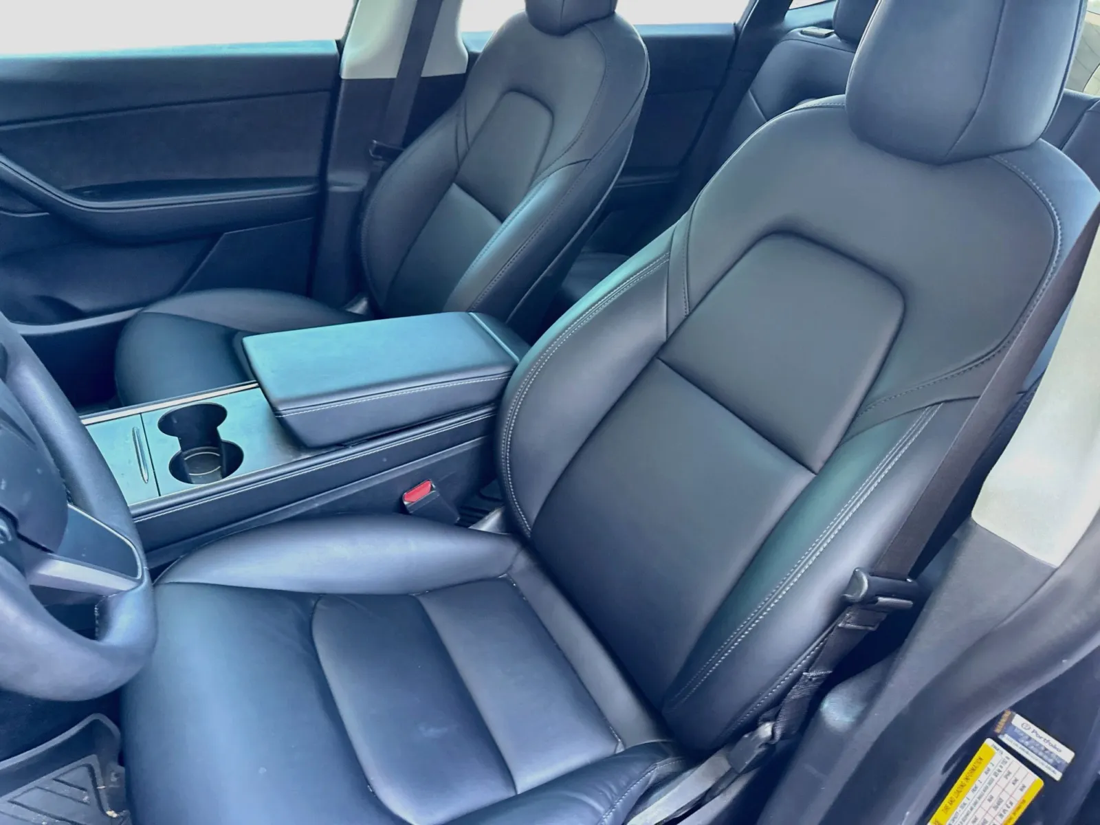 Tesla Model Y photo 13
