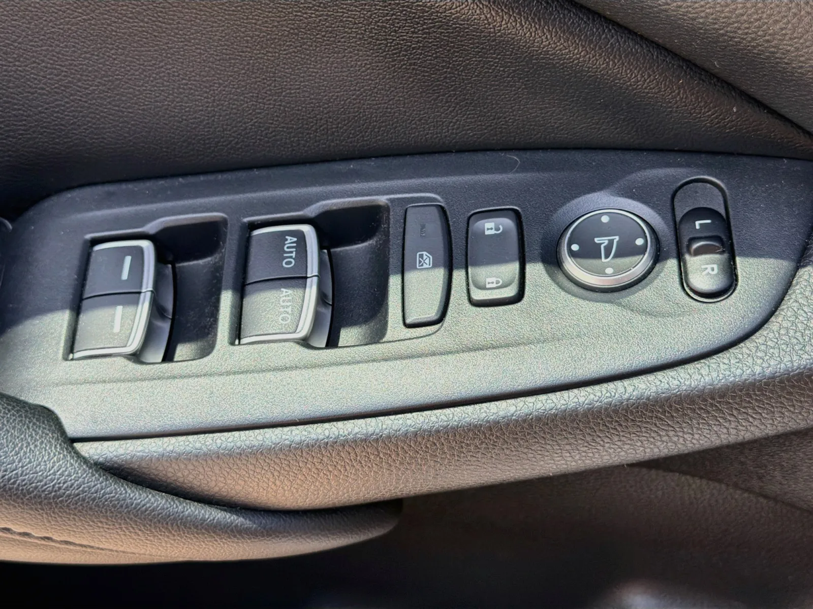 Honda Accord photo 13
