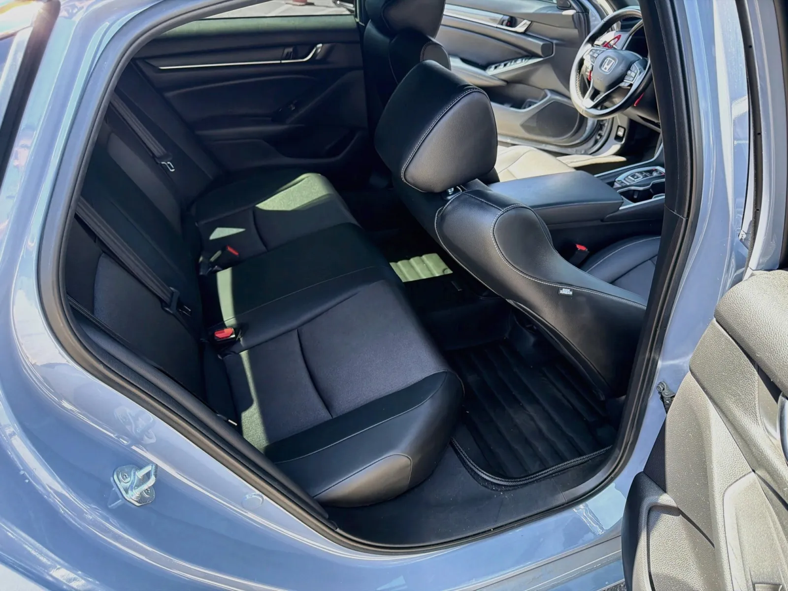 Honda Accord photo 17