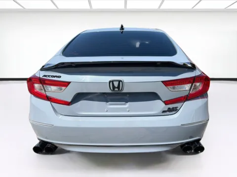 More photos of 2022 Honda Accord Sedan Sport 2.0T at KarGenie, CA