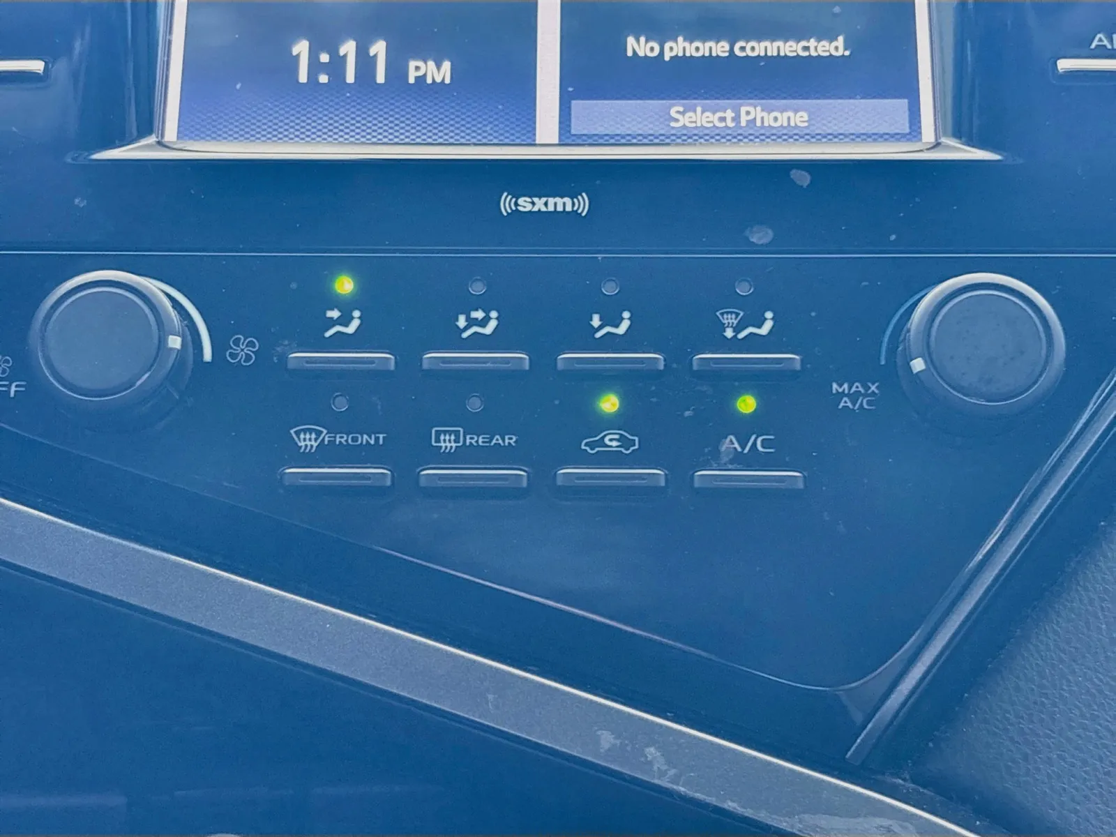 Toyota Camry photo 11