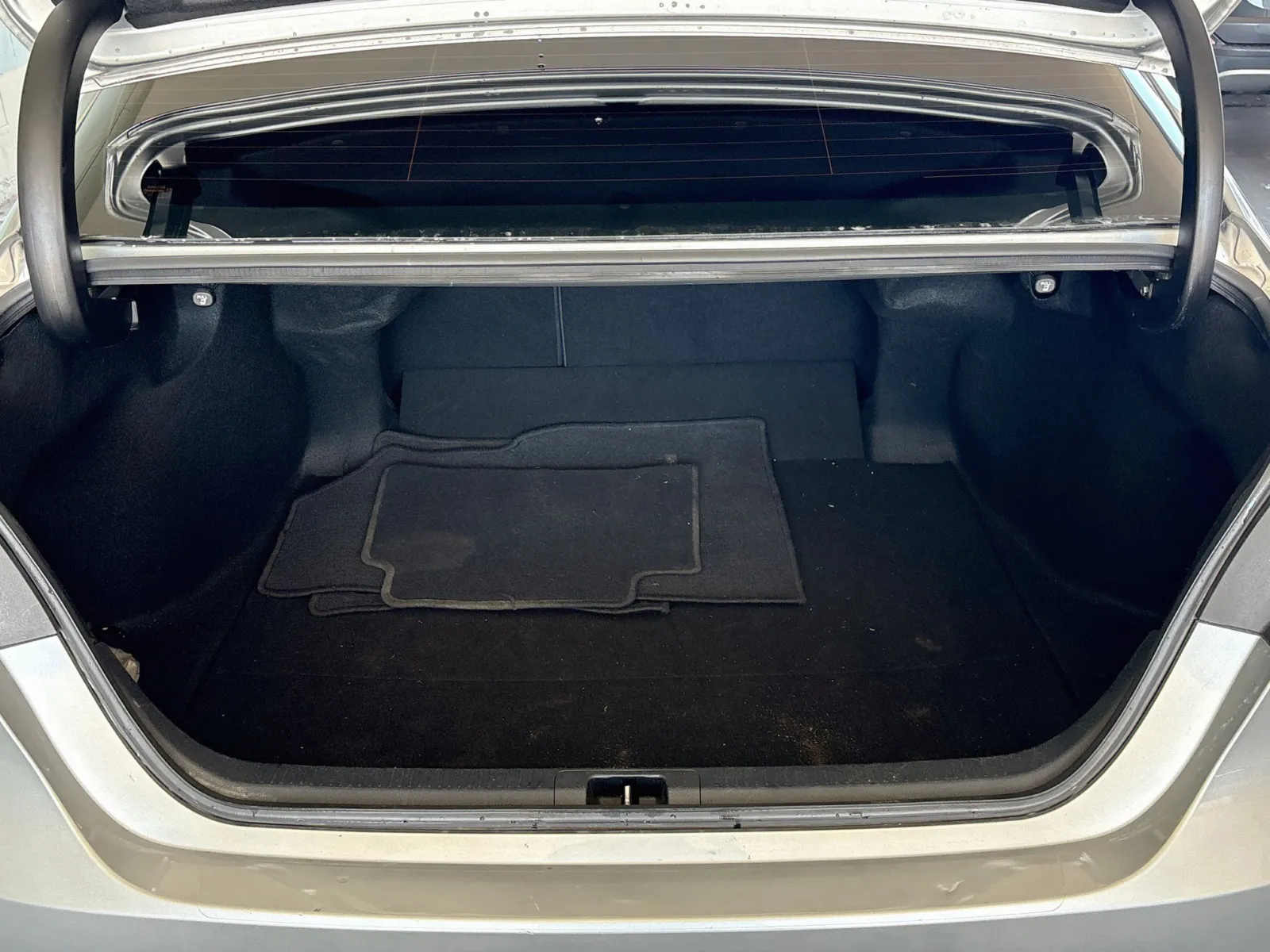 Toyota Camry photo 17