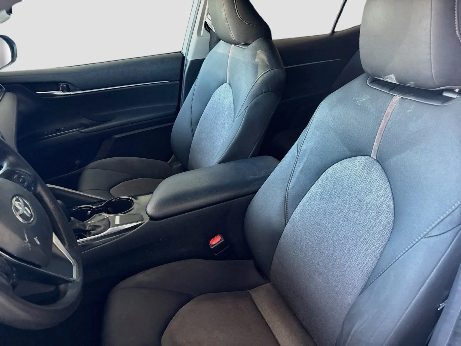 Toyota Camry photo 14