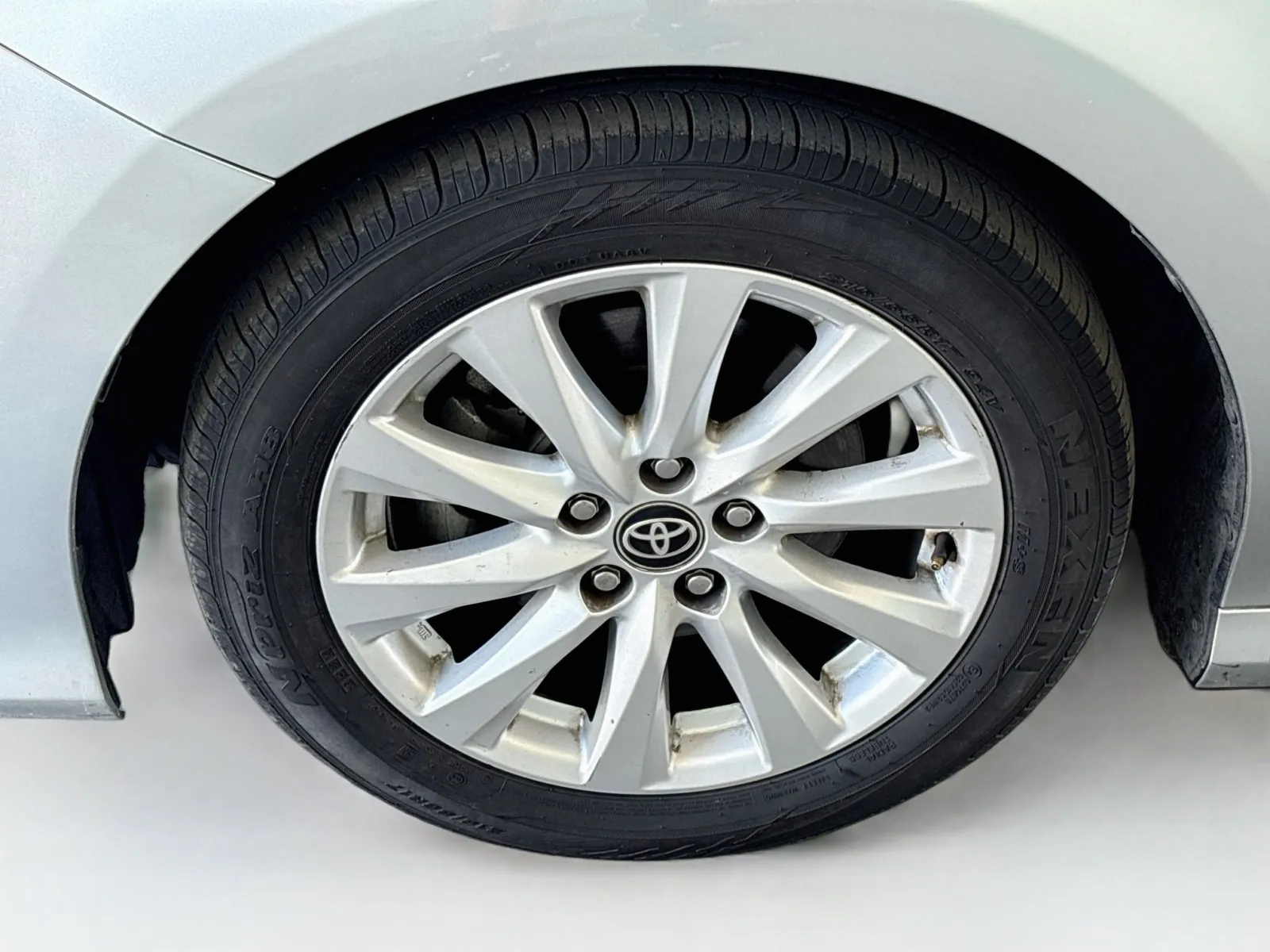 Toyota Camry photo 20