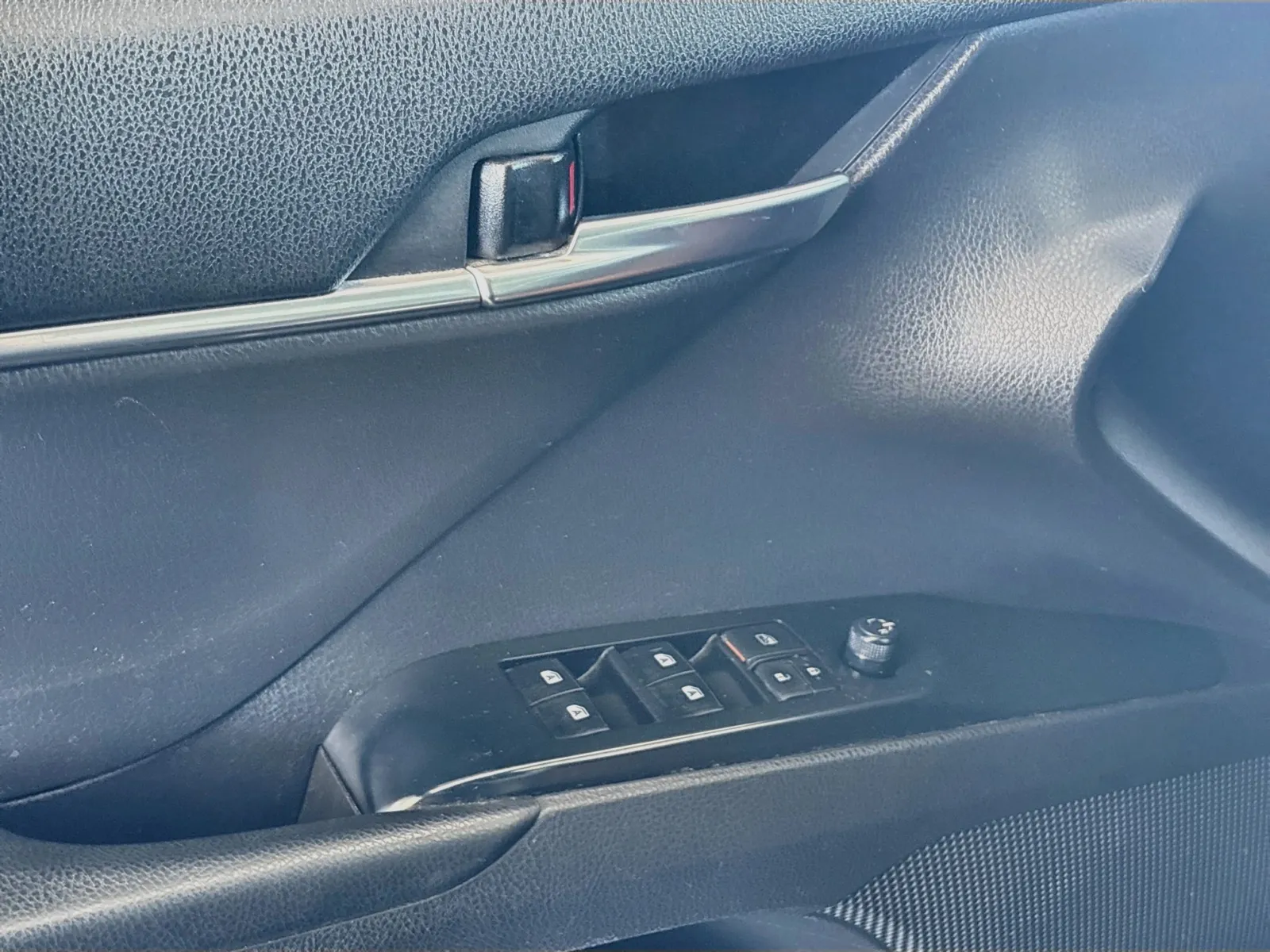 Toyota Camry photo 13