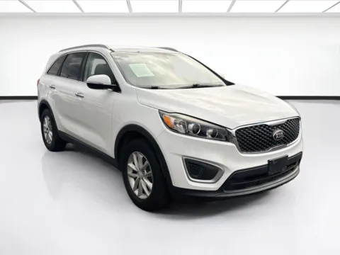 Another view of 2018 Kia Sorento LX for sale in Fontana, CA at KarGenie
