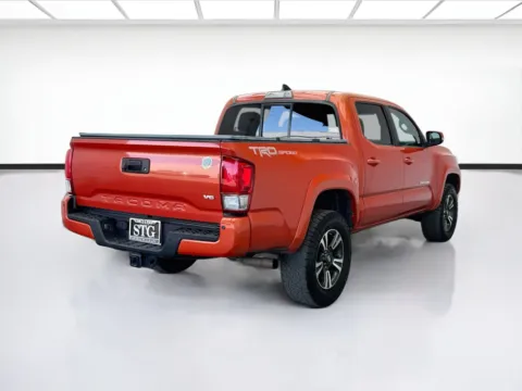 More photos of 2016 Toyota Tacoma TRD Sport at KarGenie, CA