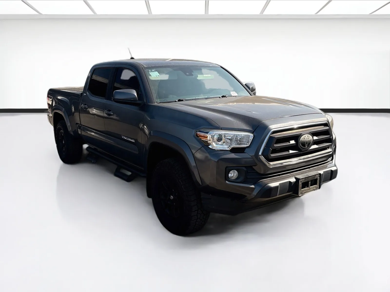 Toyota Tacoma photo 3