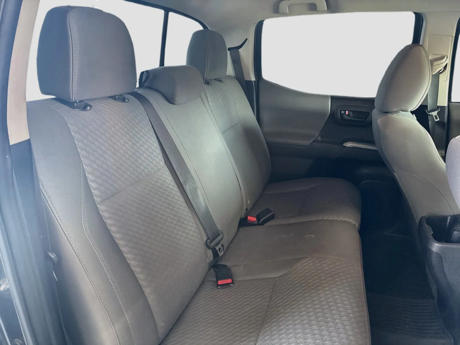 Toyota Tacoma photo 17