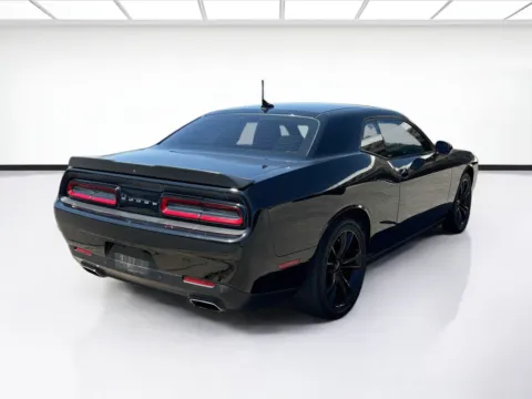 More photos of 2016 Dodge Challenger SXT at KarGenie, CA