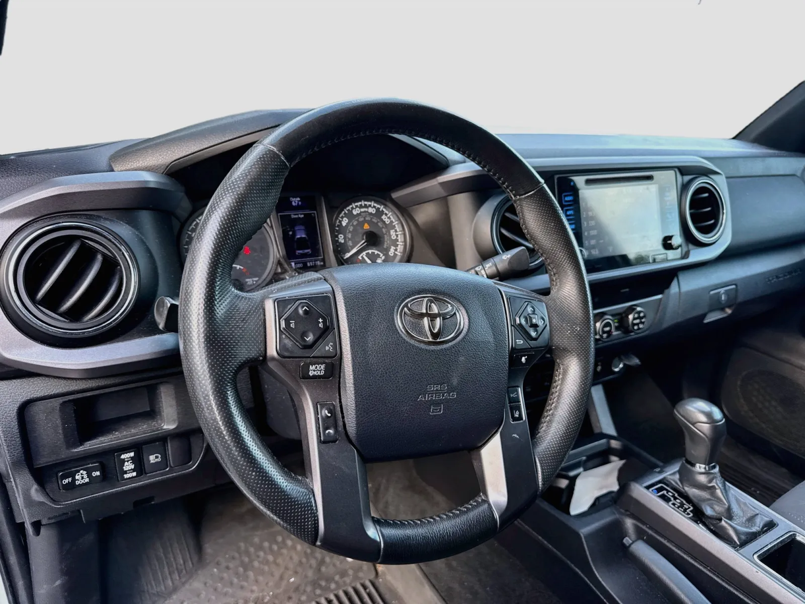 Toyota Tacoma photo 7