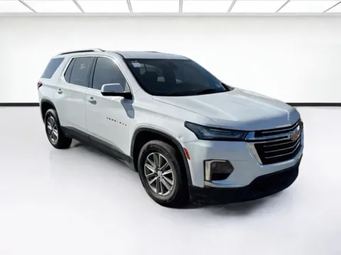 Another view of 2023 Chevrolet Traverse LT Cloth for sale in Fontana, CA at KarGenie